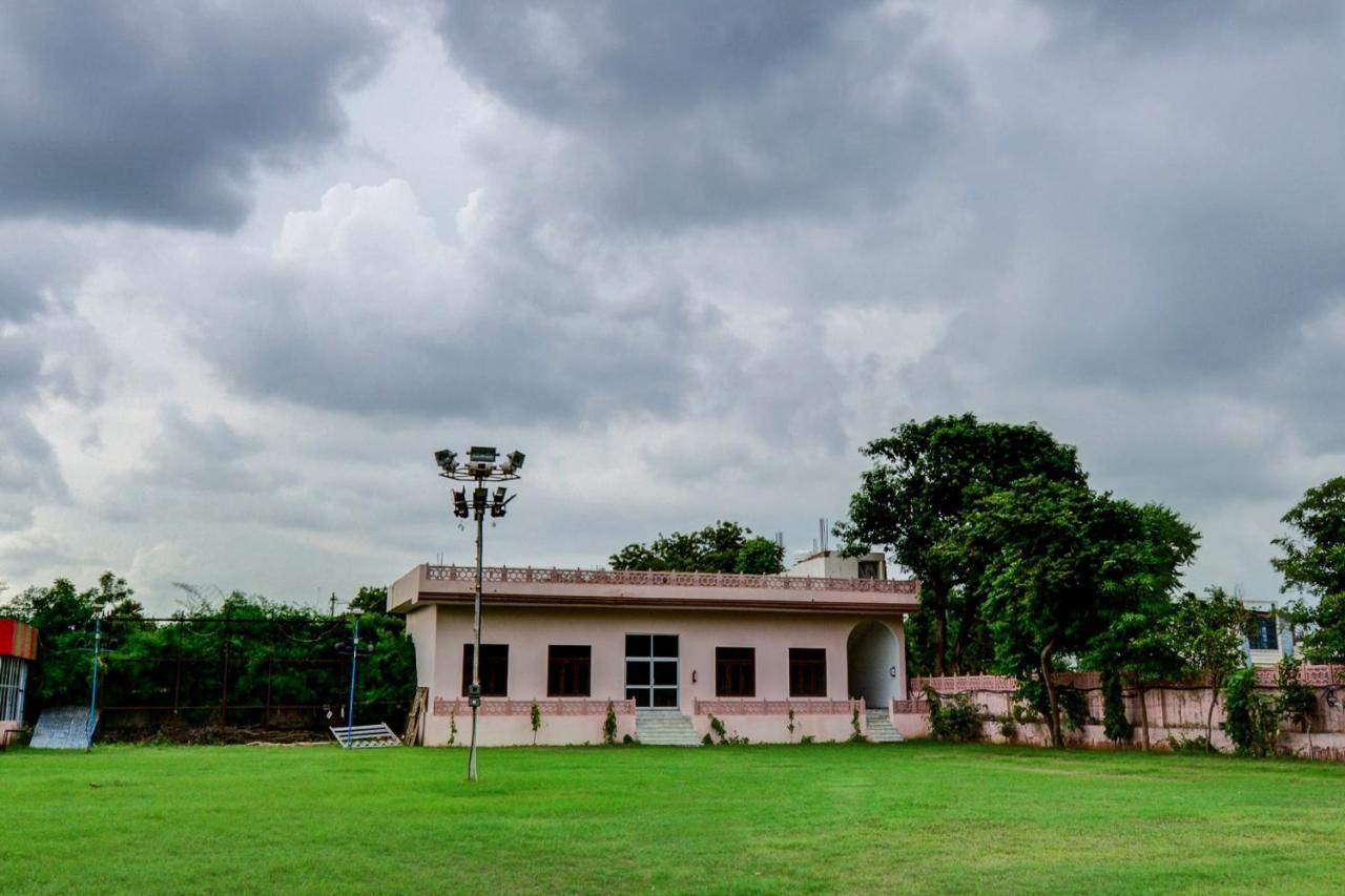 Ranthambhore Vilas Hotel Sawai Madhopur Exterior photo